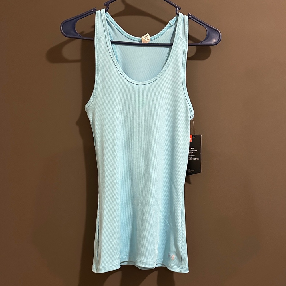 Light Blue Sleeveless Women's Top under armour NWT small